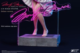 Marilyn Monroe Deluxe Version 1/4 Statue by Star Ace Toys