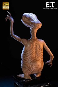 E.T. The Extra-Terrestrial Life-Size Statue by Elite Creature Collectibles