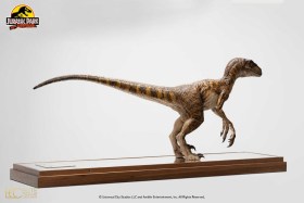 Velociraptor Clever Girl Jurassic Park 1/4 Statue by Elite Creature Collectibles