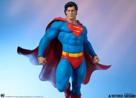 Superman DC Comic Maquette by Tweeterhead