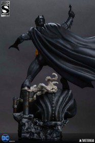 Batman (Black and Gray Edition) DC Comics 1/4 Maquette by Tweeterhead