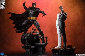 Batman (Black and Gray Edition) DC Comics 1/4 Maquette by Tweeterhead