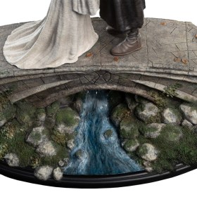 Aragorn & Arwen The Lord of the Rings Mini Statue by Weta