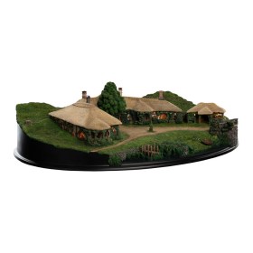 The Green Dragon Inn Lord of the Rings Statue by Weta Workshop