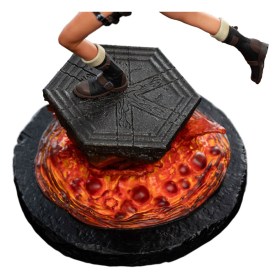 Lara Croft The Sanctuary of Flame Tomb Raider Mini Statue by Weta Workshop
