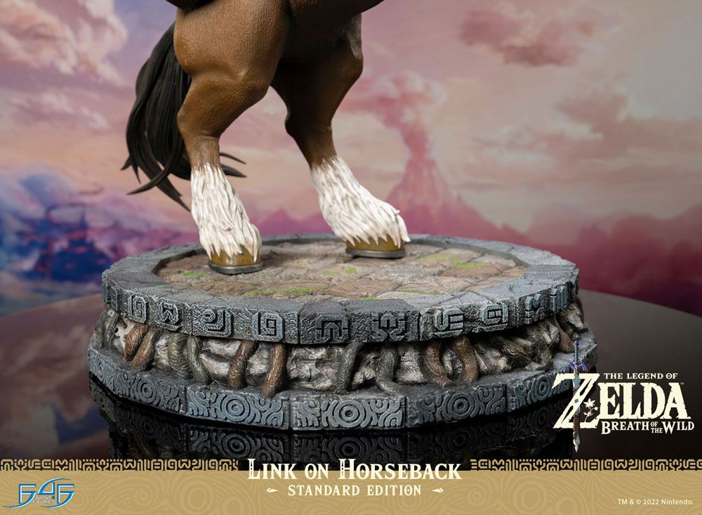 The Legend of Zelda: Breath of the Wild Link on Horseback Statue