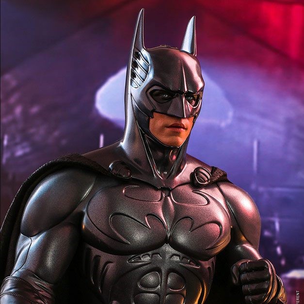 1/6 Sixth Scale Figure: Batman (Sonar Suit) Batman Forever Movie  Masterpiece 1/6 Action Figure by Hot Toys