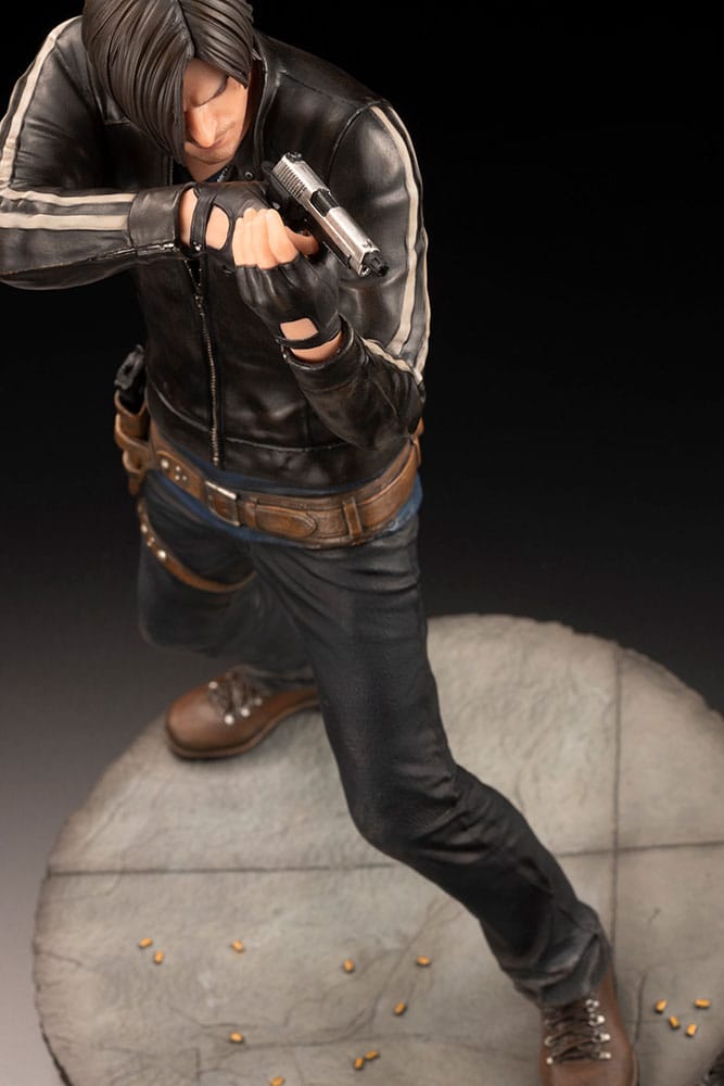 1/4 Quarter Scale Statue: Leon Kennedy Resident Evil 4 Premium Statue by  Darkside Collectibles Studio