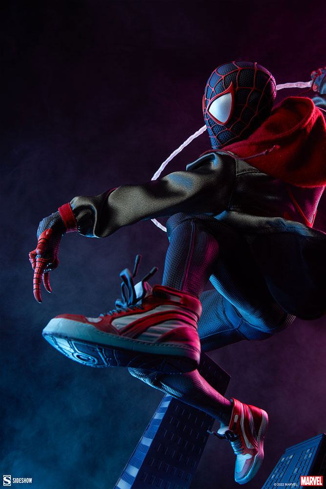 Sideshow Collectibles: Miles Morales Marvel Premium Format Statue by ...